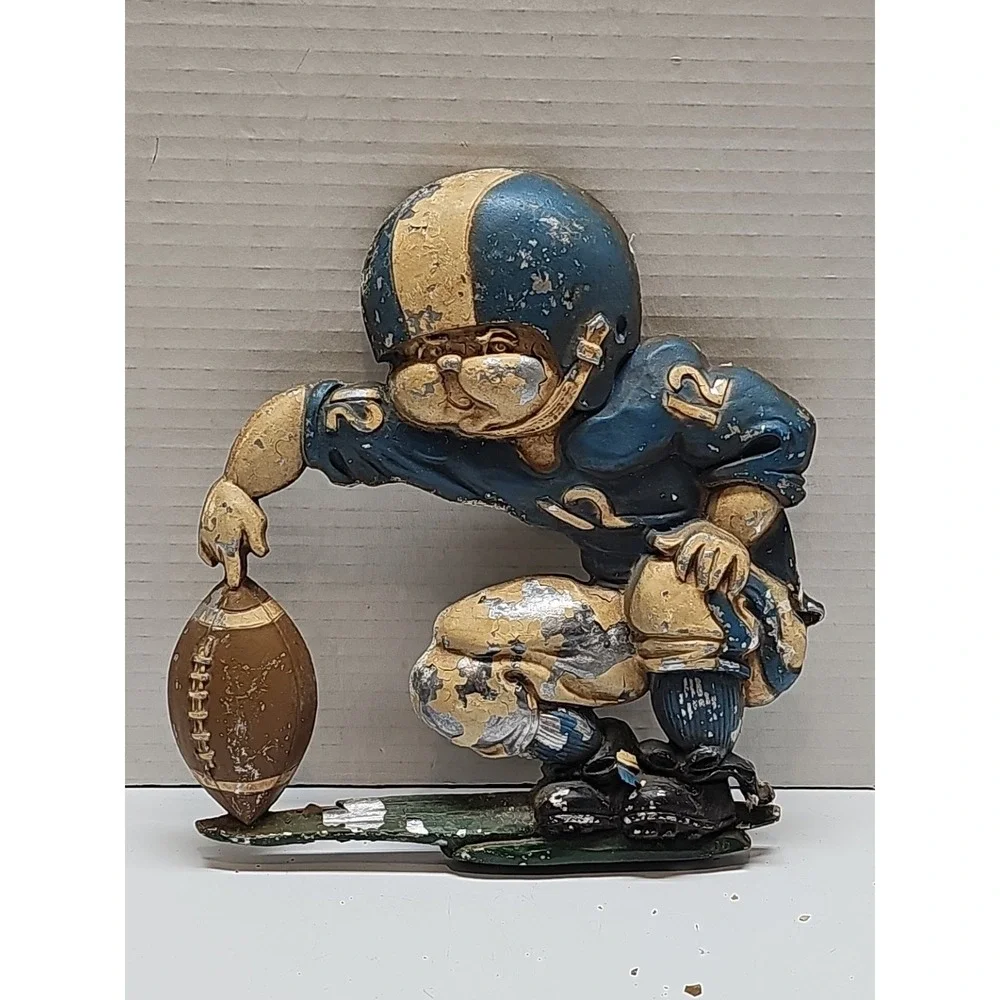1976 Homco USA Football Players Wall Hanging Cast Iron Metal Sport Decor 3 pcs.